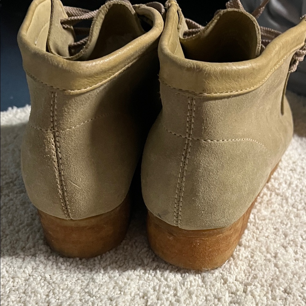 Clarks Wallabees - Picture 3 of 7
